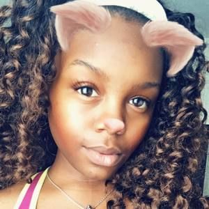 Meet your Posher, Ariana